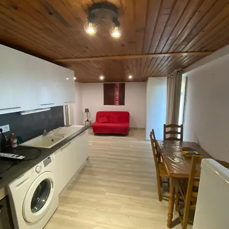 Sejour Chaleureux A Avec Terrasse, A Deux Pas De Lyon شقة Vaugneray